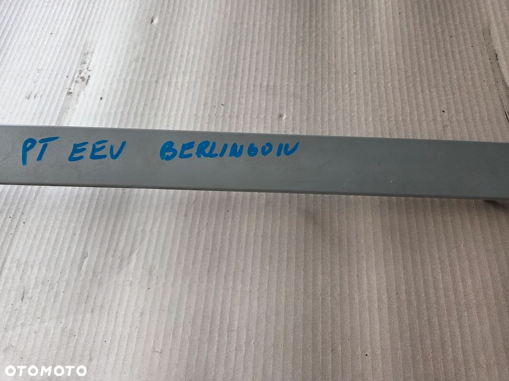 Listwa maskownica prowadnicy prawy bok Citroen Berlnigo IV EEV - 5