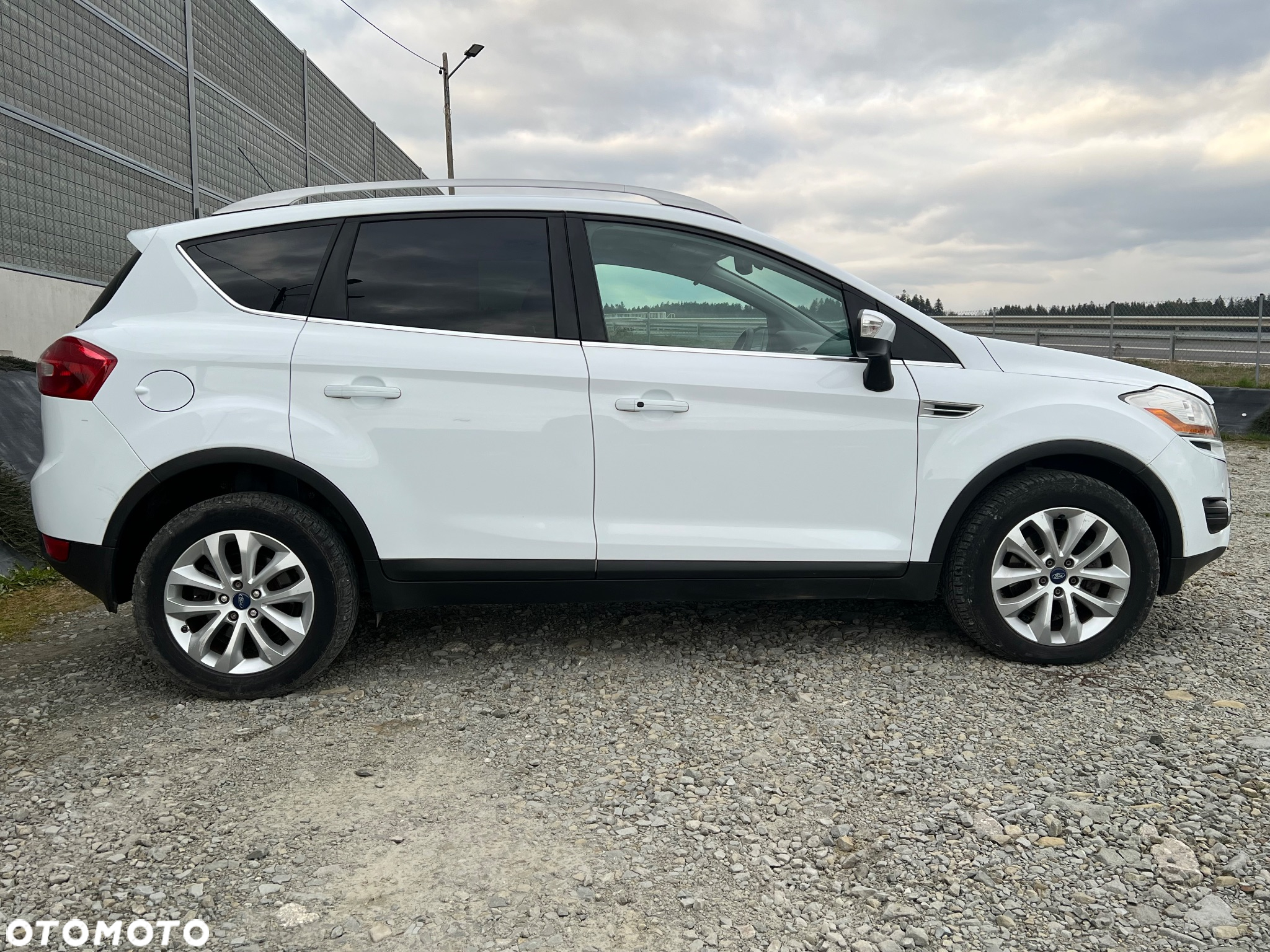 Ford Kuga 2.0 TDCi 4x4 Titanium - 10