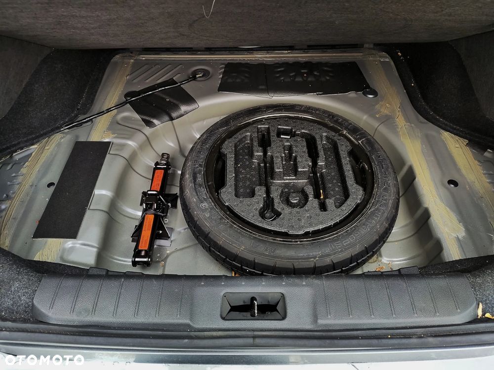 Nissan Sentra - 5