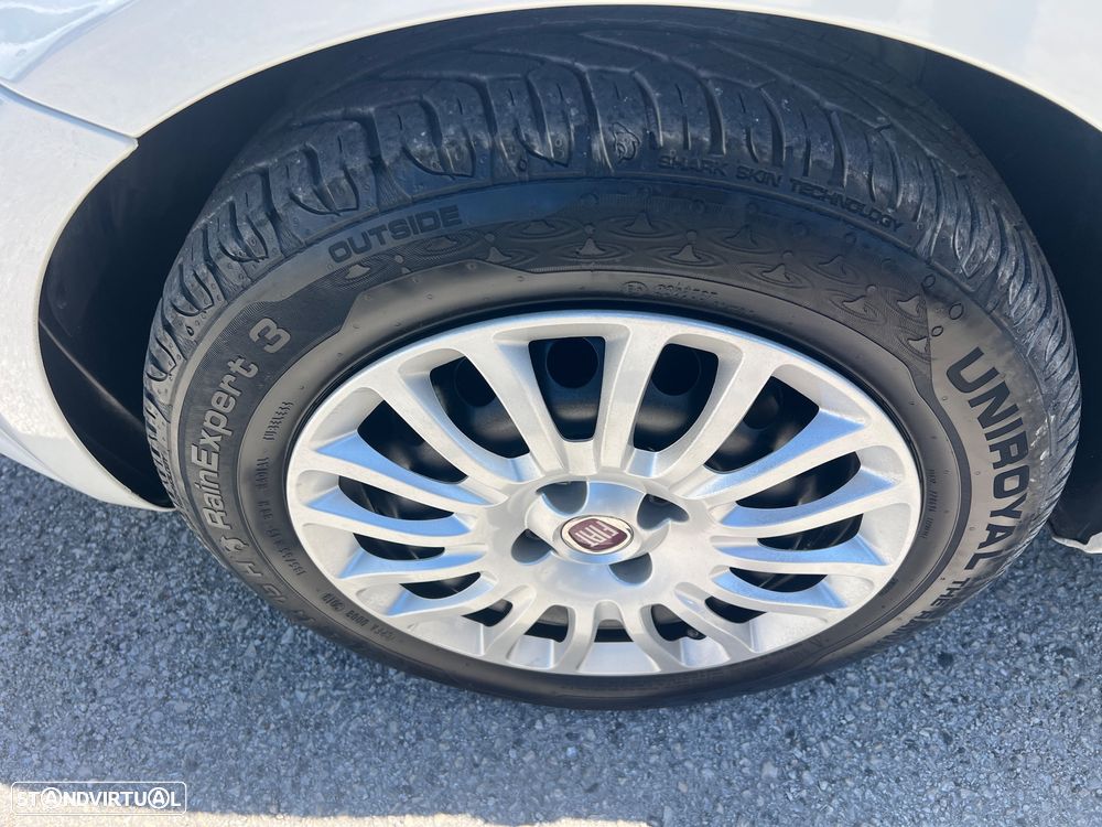 Fiat Punto 1.3 M-Jet Lounge S&S - 11