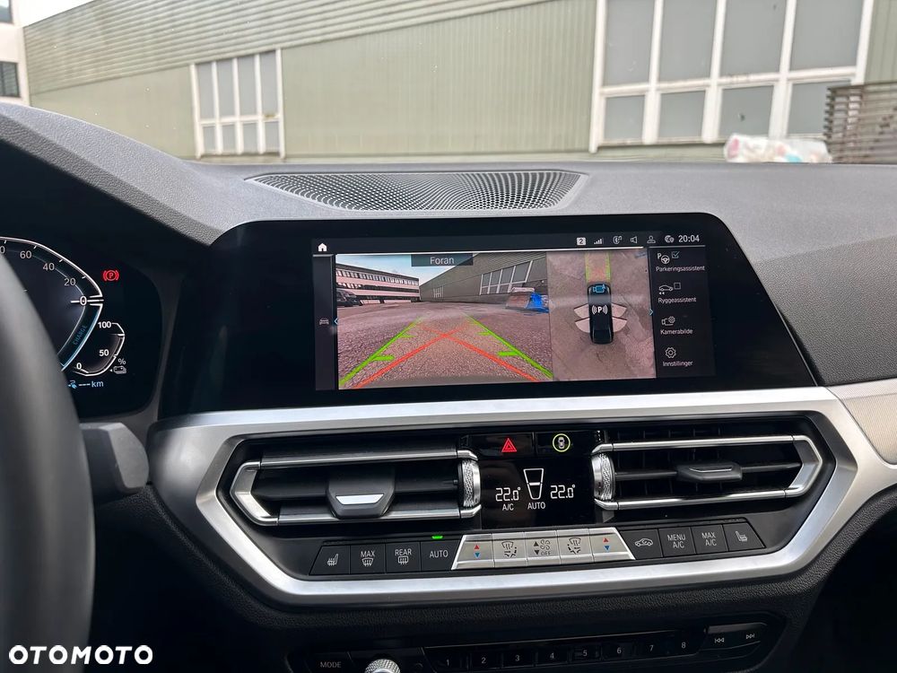 BMW Seria 3 330e xDrive M Sport sport - 12