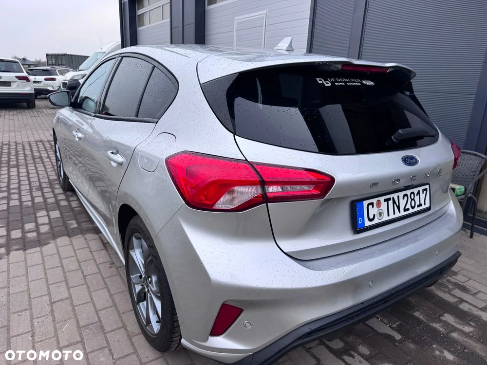 Ford Focus 1.5 EcoBlue Start-Stopp-System ST-LINE X - 32
