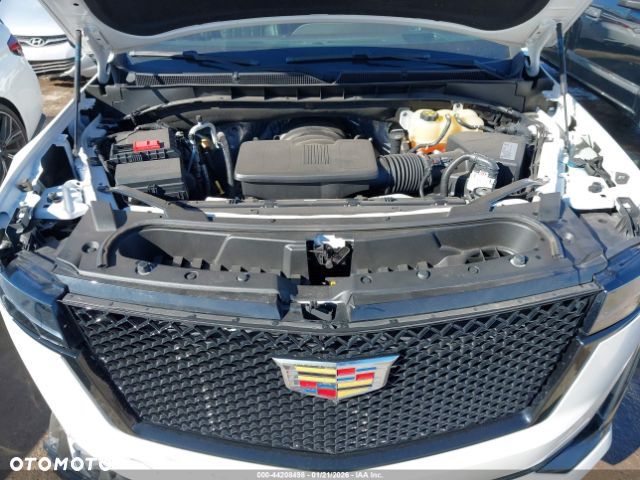 Cadillac Escalade - 9