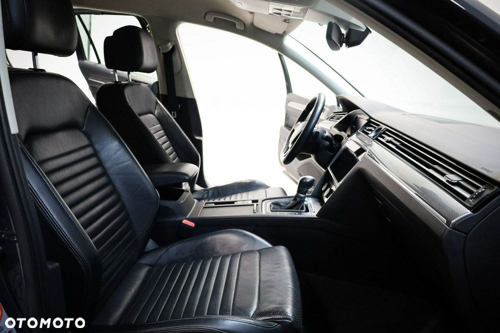 Volkswagen Passat - 23