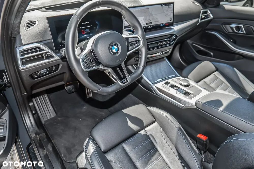 BMW Seria 3 330i xDrive M Sport - 12