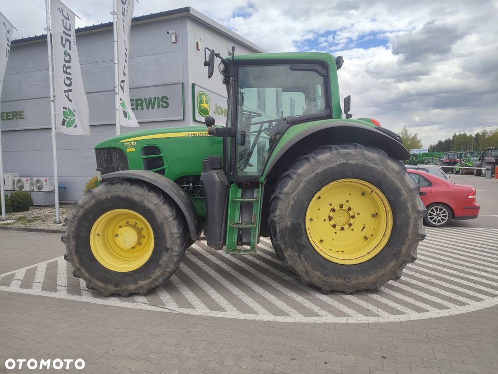 John Deere 7530 - 7