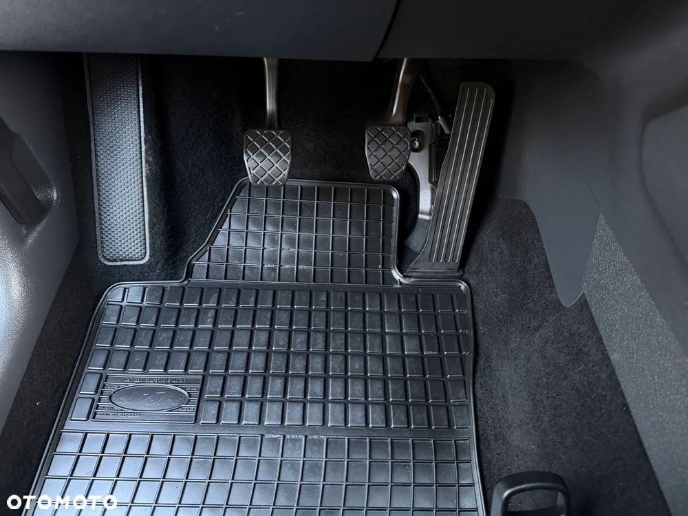 Volkswagen Caddy - 23