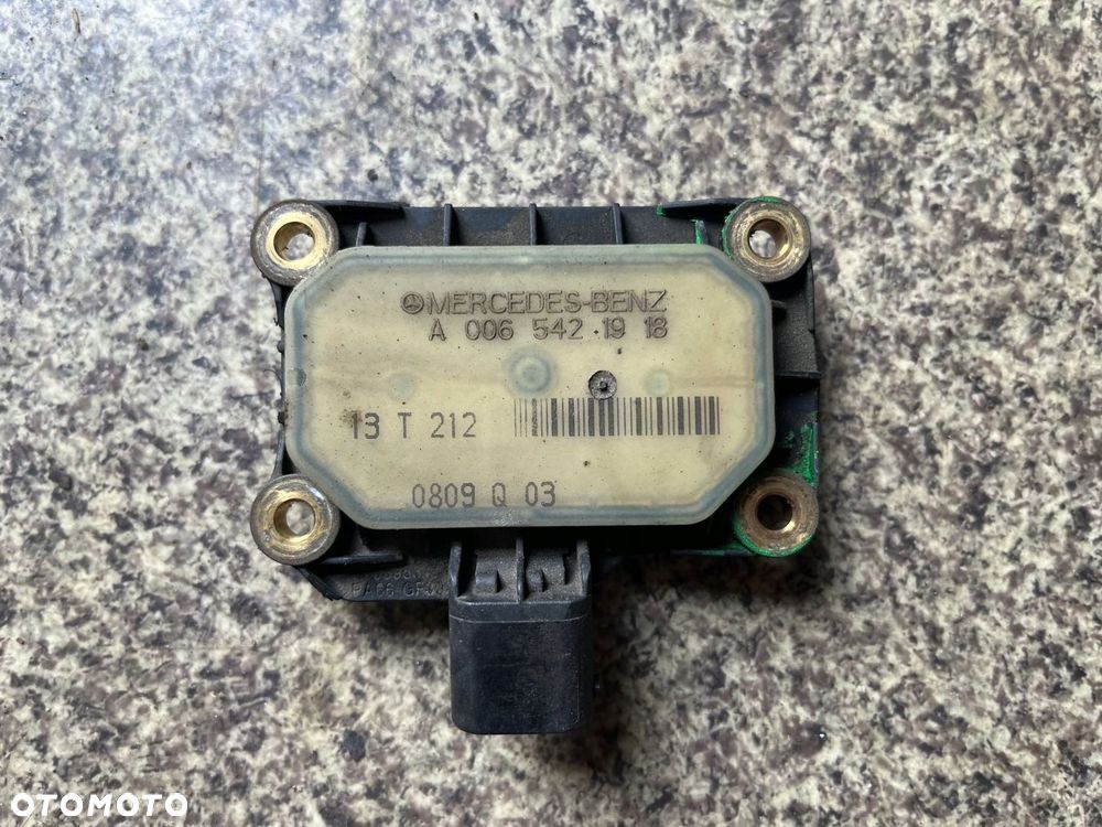 Czujnik skrzyni biegow Mercedes W204 LIFT MANUAL ORYGINAL W212 - 1