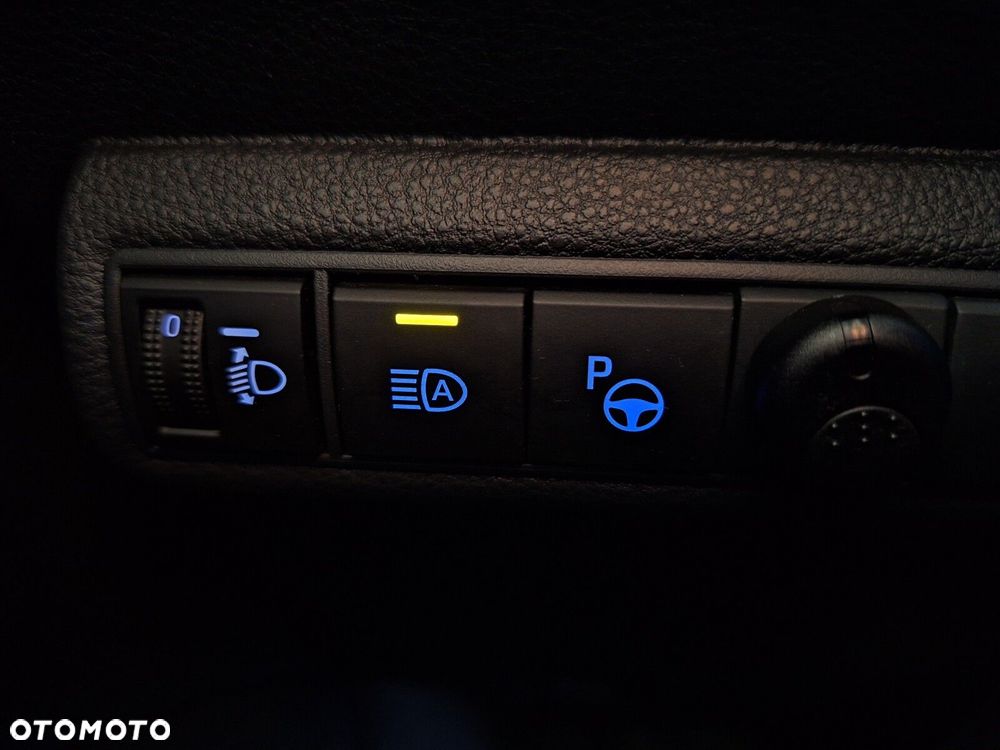 Toyota Corolla 2.0 Hybrid Comfort - 36