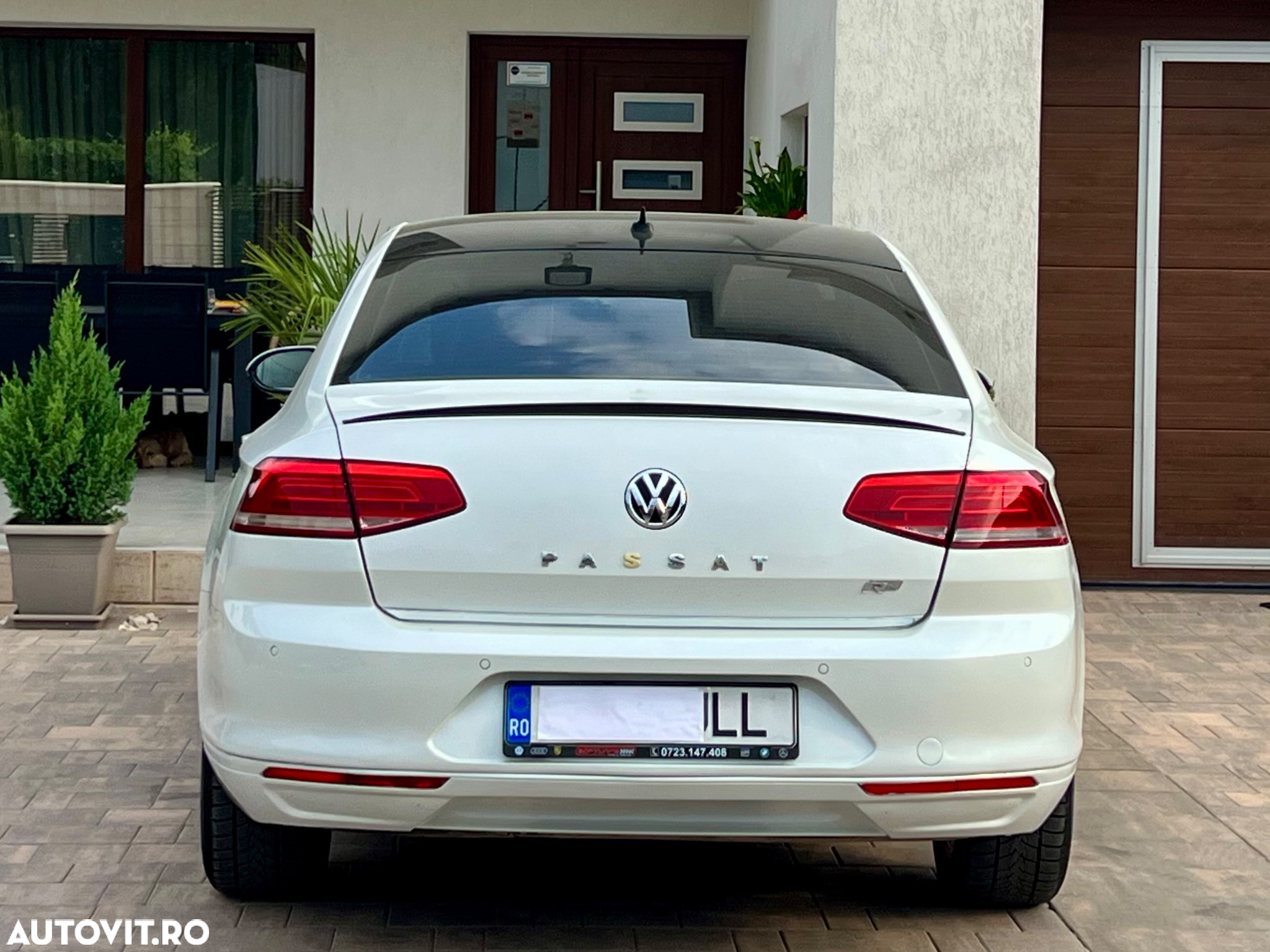 Volkswagen Passat 1.6 TDI (BlueMotion Technology) DSG Comfortline - 24