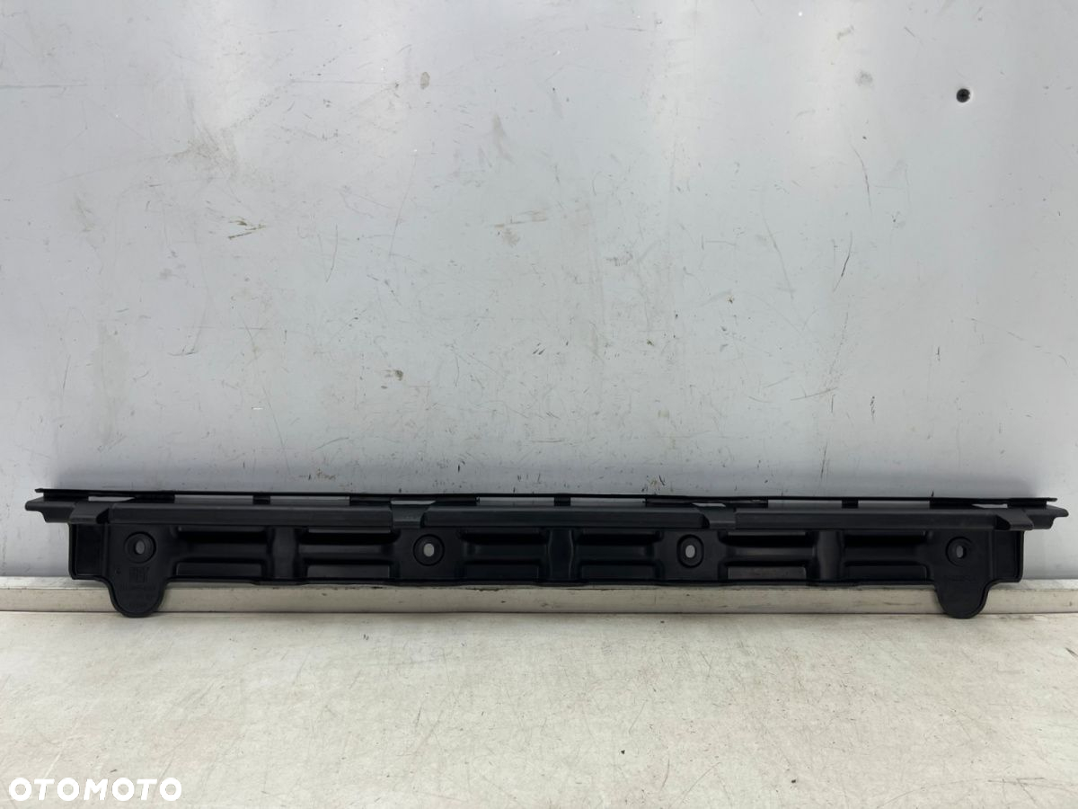 Ślizg Fiat 500 LIFT 15r.- tylne środkowe mocowanie wspornik uchwyt zderzaka NOWE oryginalne 51865469 - 6