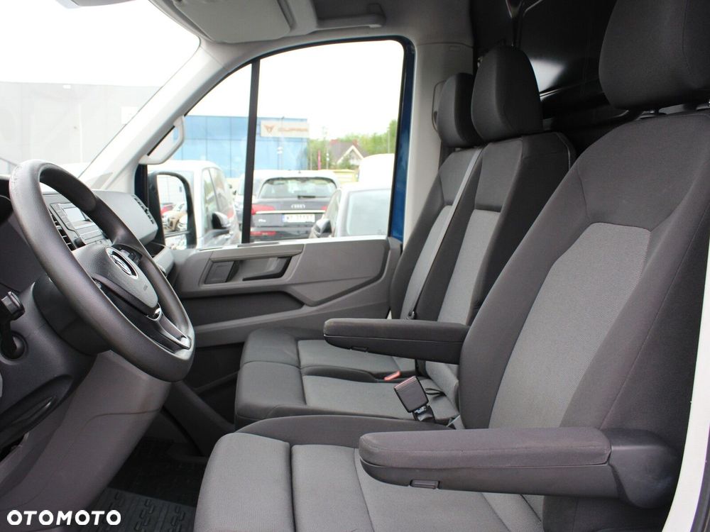 Volkswagen Crafter FURGON 3.640 35 2.0 TDI 140 KM 6-G - 11