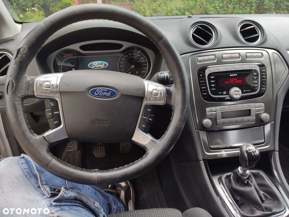 Ford Mondeo 2.0 TDCi Ambiente - 8