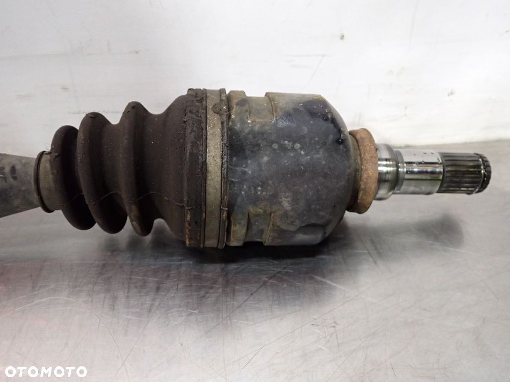 PÓŁOŚ PRAWA TOYOTA COROLLA E15 - 5