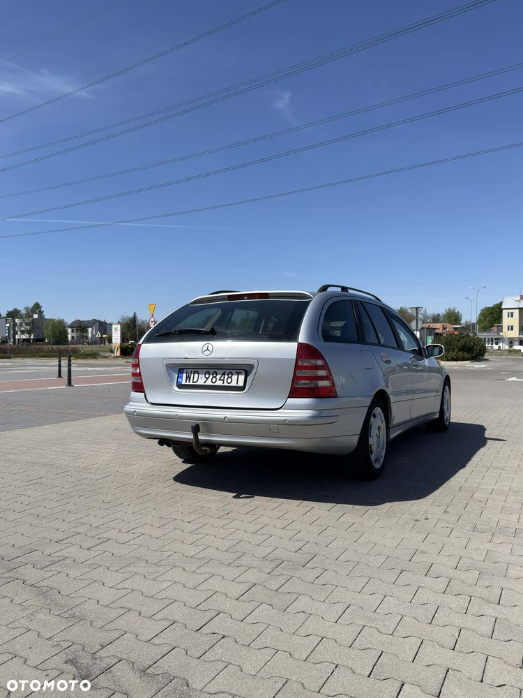 Mercedes-Benz Klasa C 220 CDI Automatik Classic Sport Edition - 4