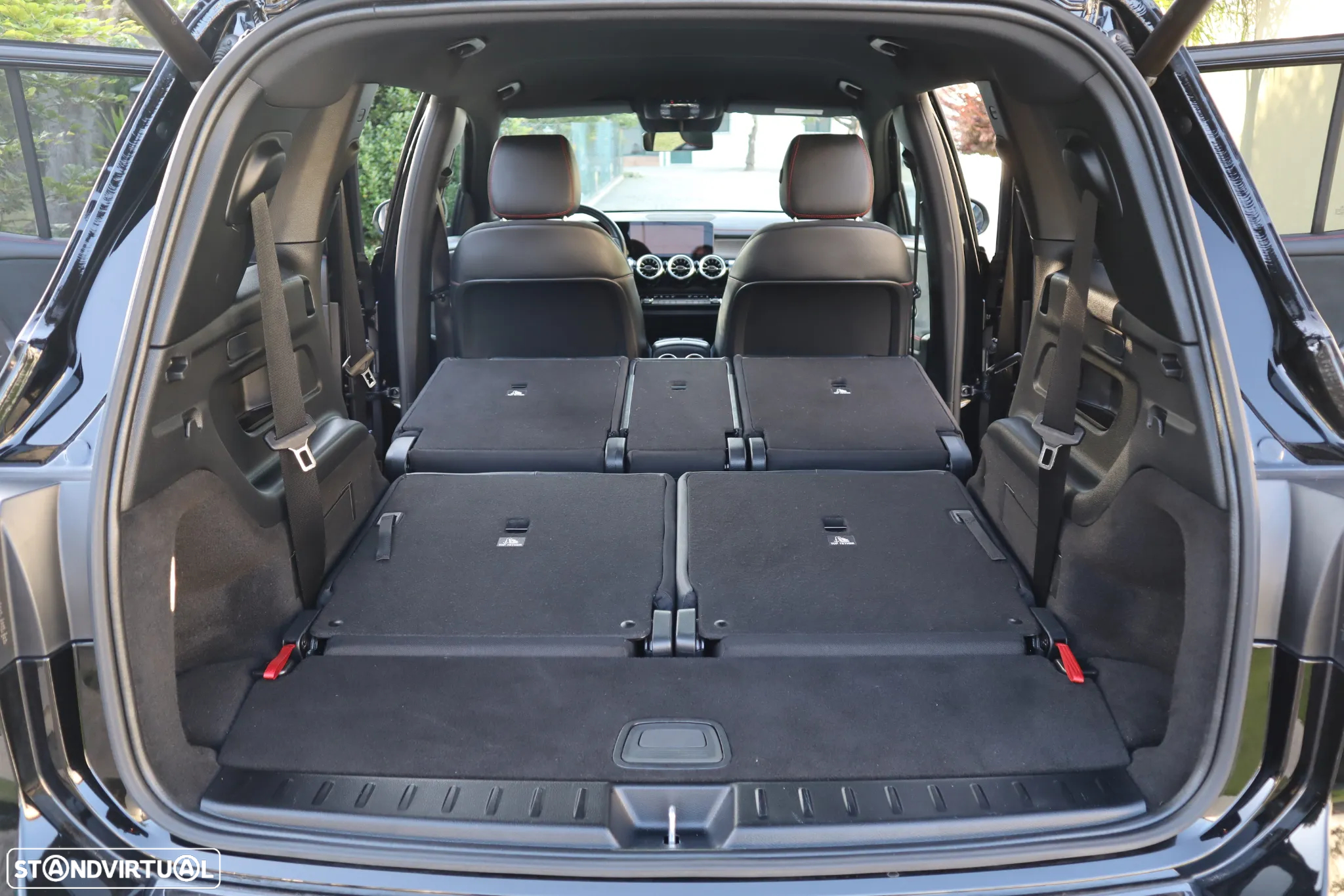 Mercedes-Benz EQB 250+ AMG Line - 46
