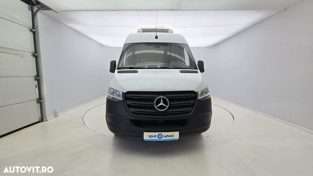 Mercedes-Benz Sprinter - 5