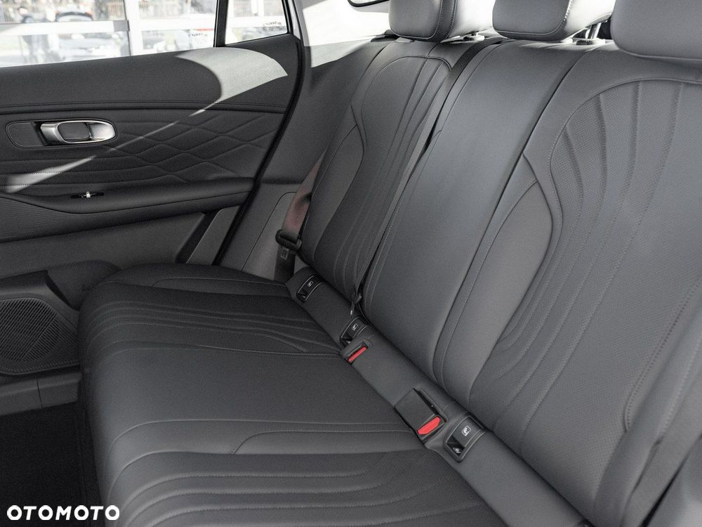 Geely Starray EM-i 1.5 PHEV Pro - 14
