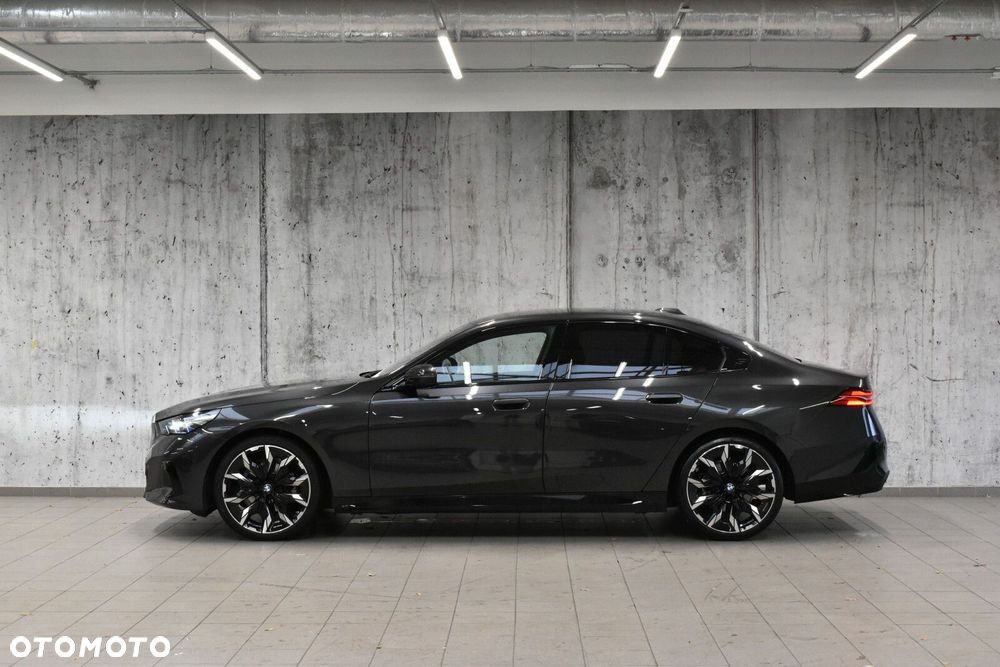 BMW Seria 5 520d xDrive mHEV M Sport - 5