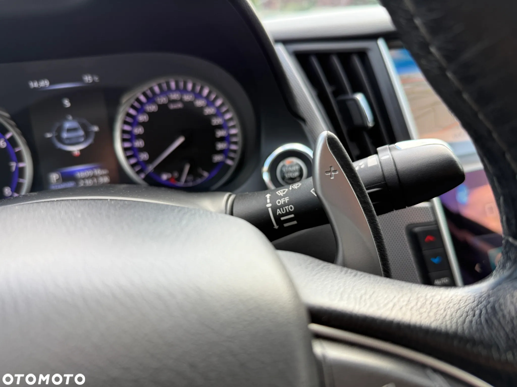 Infiniti Q50 2.0t Sport Sound Studio by Bose - 31