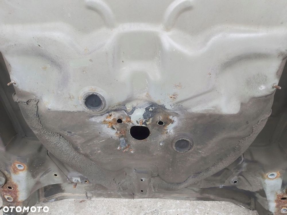 HYUNDAI i30 I Kombi pas tylny podłoga wanna - 3