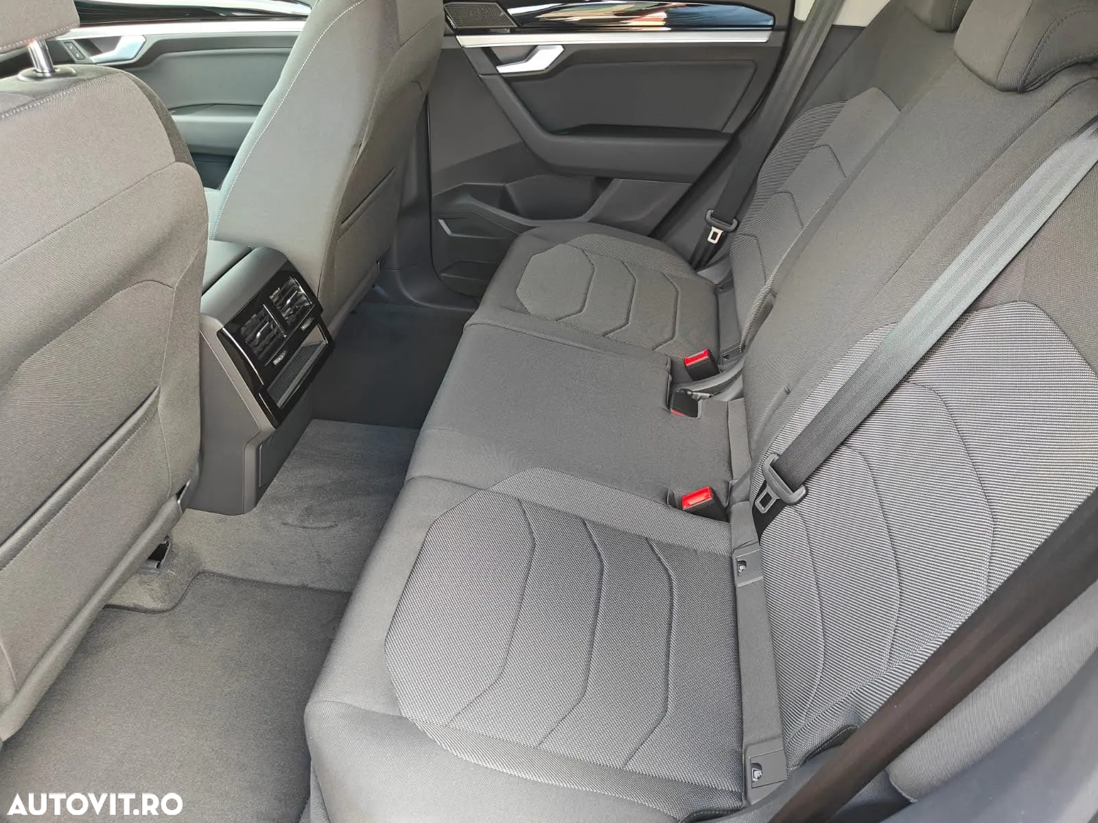 Volkswagen Touareg V6 TDI 4MOTION Style - 12