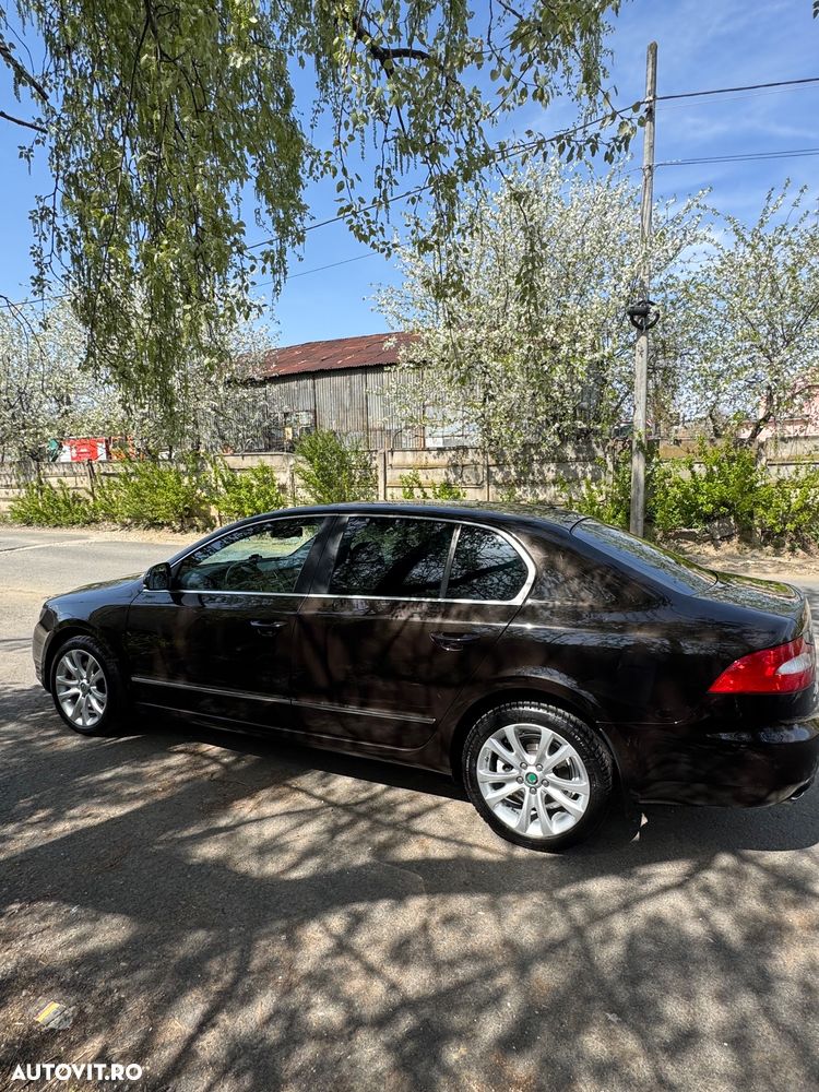 Skoda Superb 2.0 TDI Elegance 4x4 - 9