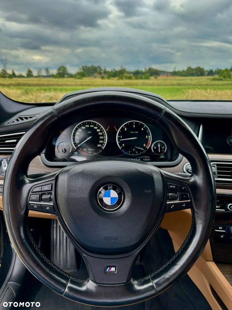 BMW Seria 7 750d xDrive - 33