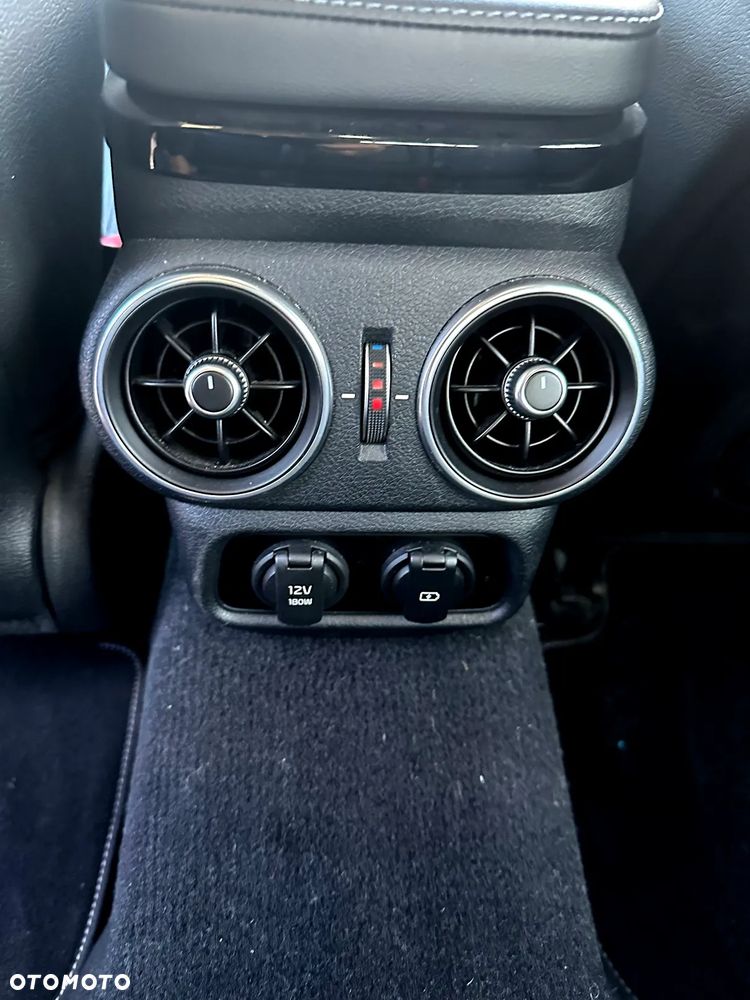 Kia Stinger 2.0 T-GDI GT Line - 25