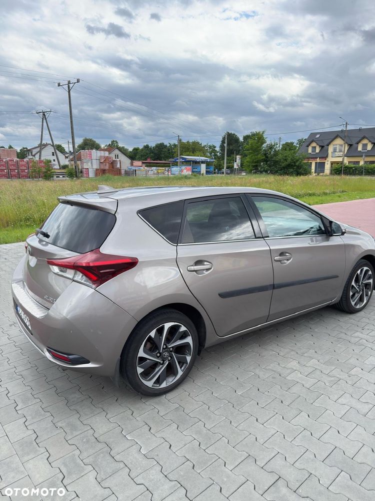 Toyota Auris - 5