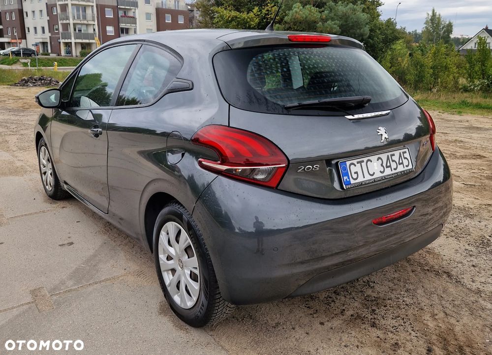 Peugeot 208 - 3