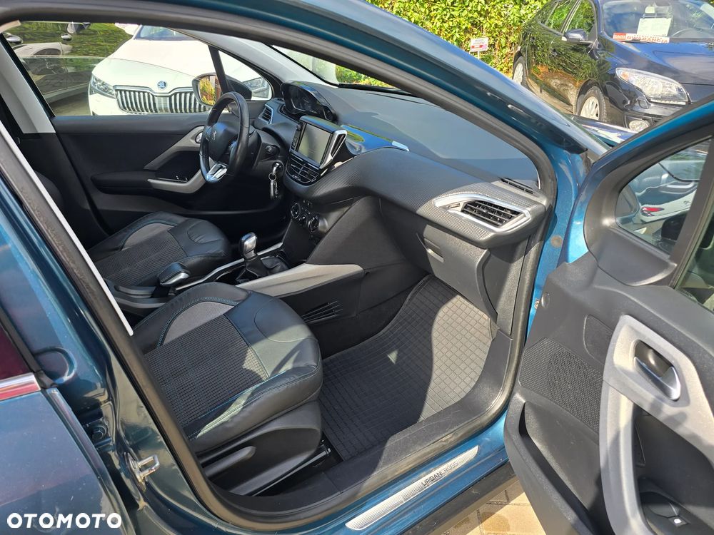 Peugeot 2008 - 11