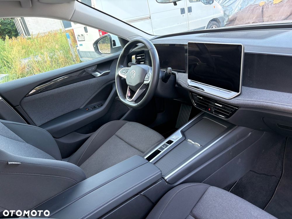 Volkswagen Passat - 8