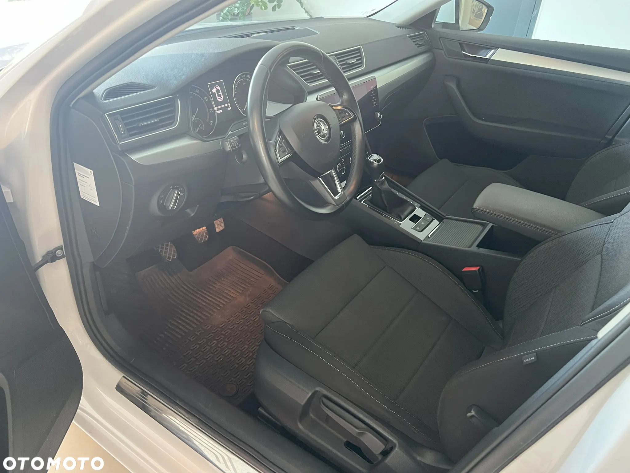 Skoda Superb 1.4 TSI ACT Ambition - 8