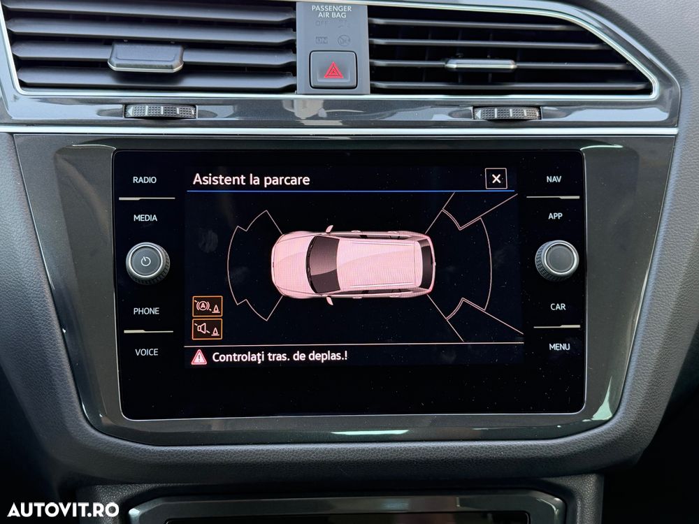 Volkswagen Tiguan - 24