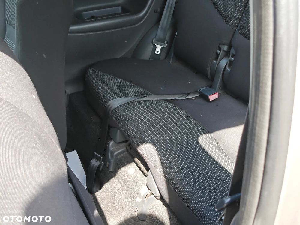 Toyota Yaris - 8