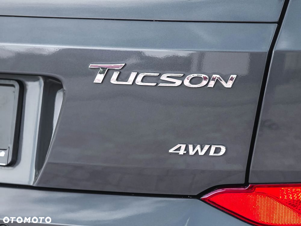 Hyundai Tucson 2.0 CRDi 4WD Automatik Advantage - 30