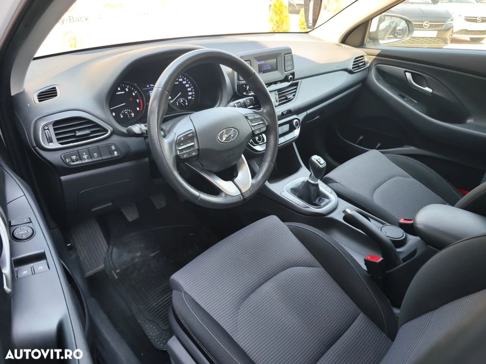 Hyundai i30 1.5 110CP 5DR M/T Comfort - 9