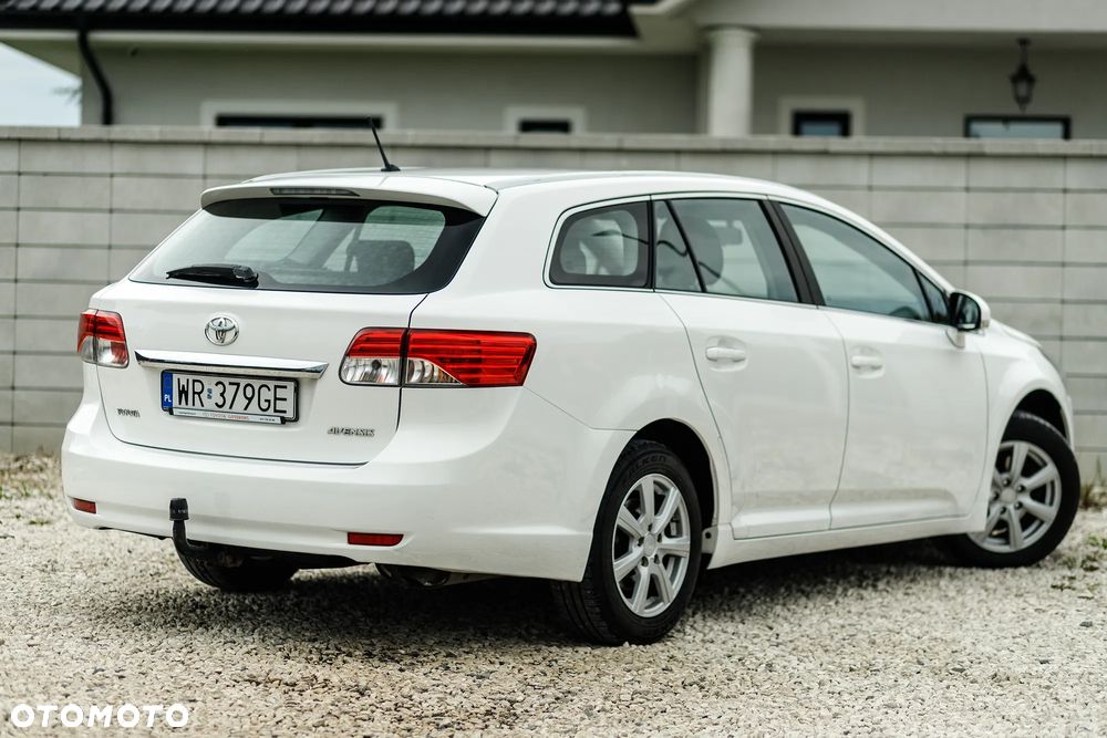Toyota Avensis 1.8 Life - 15
