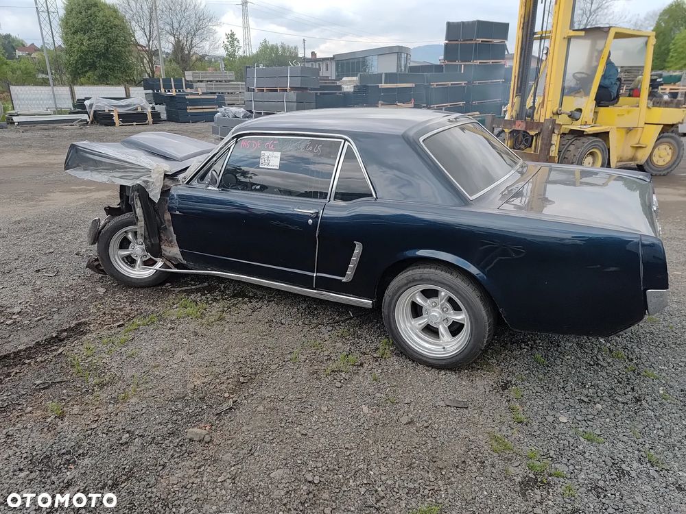 Ford Mustang - 23