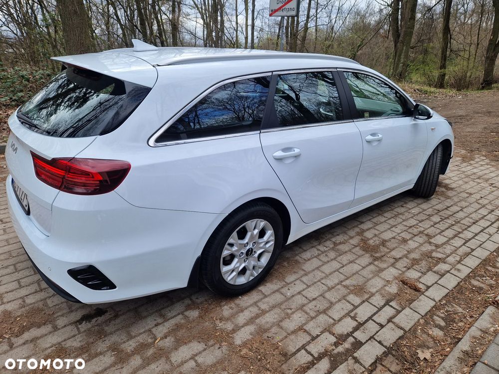 Kia Ceed 1.5 T-GDI M - 10