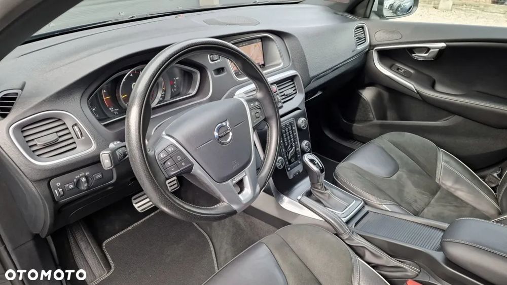 Volvo V40 T3 Geartronic RDesign - 19