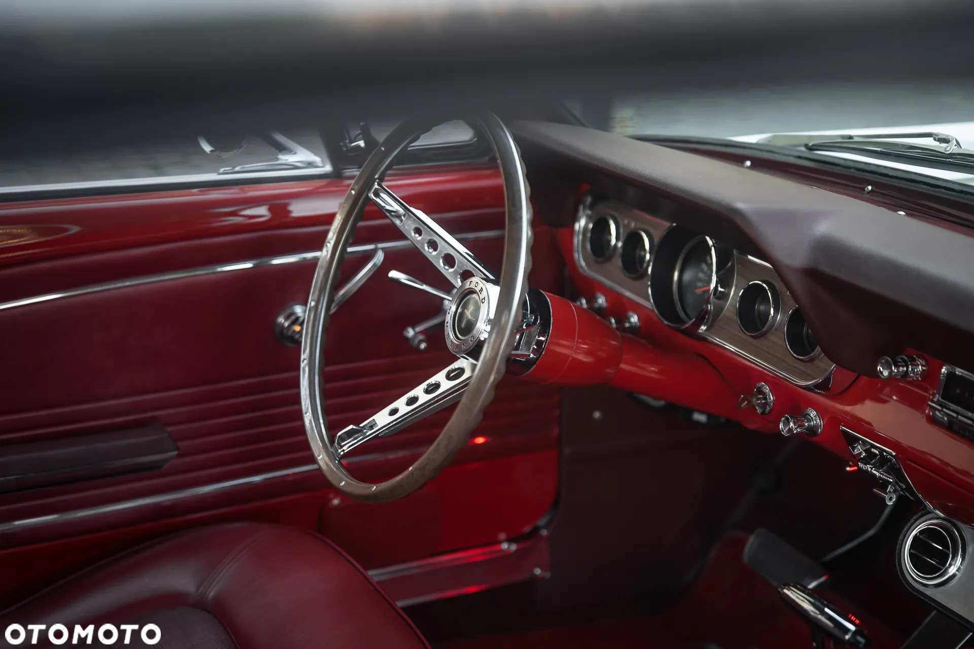 Ford Mustang - 22