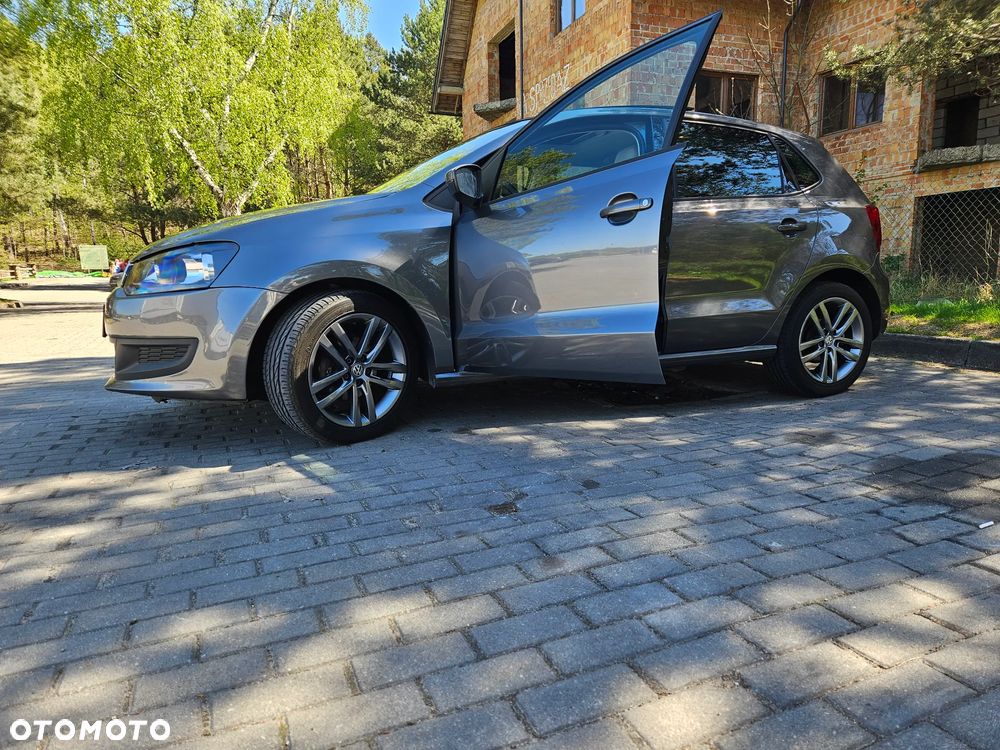 Volkswagen Polo 1.6 TDI DSG Highline - 21