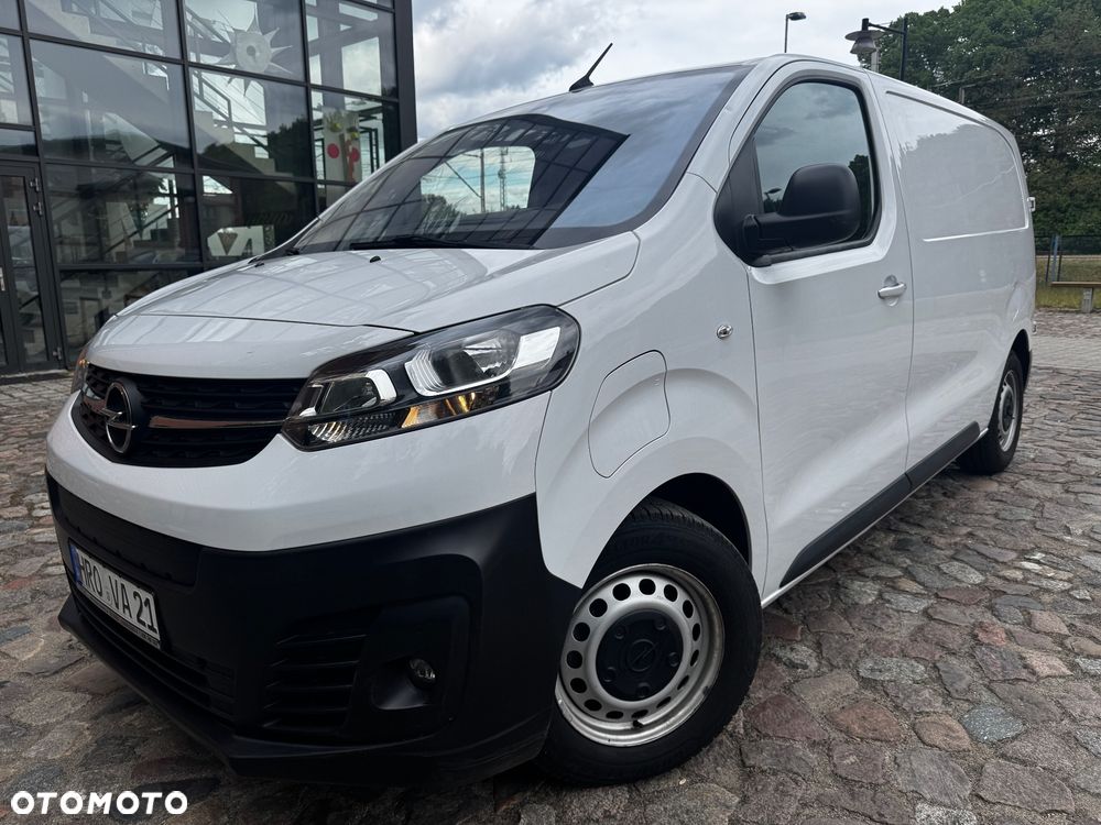 Opel VivaroE - 1