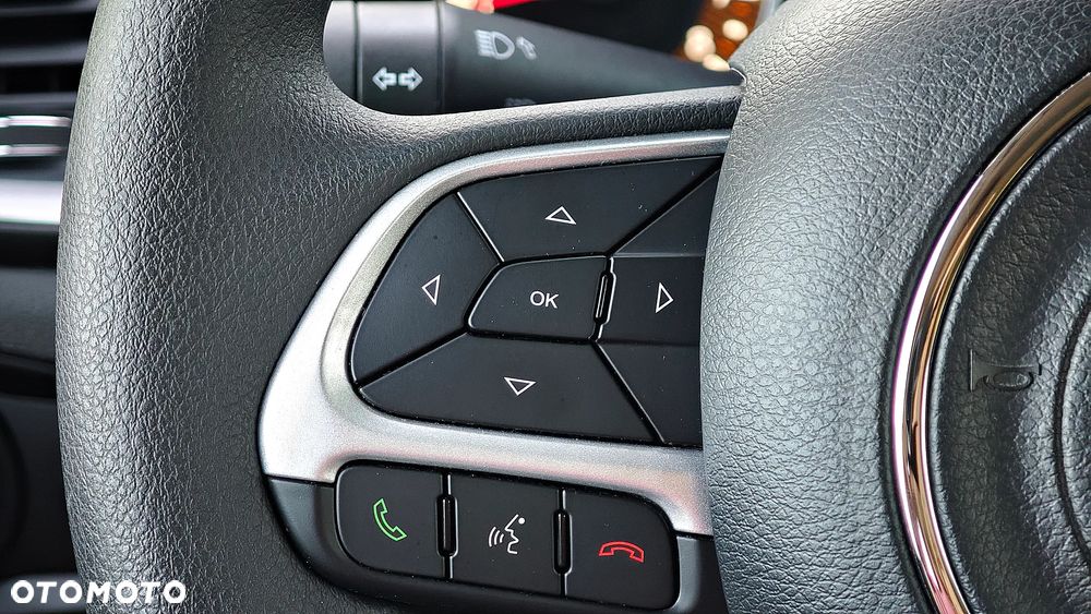 Jeep Renegade - 24