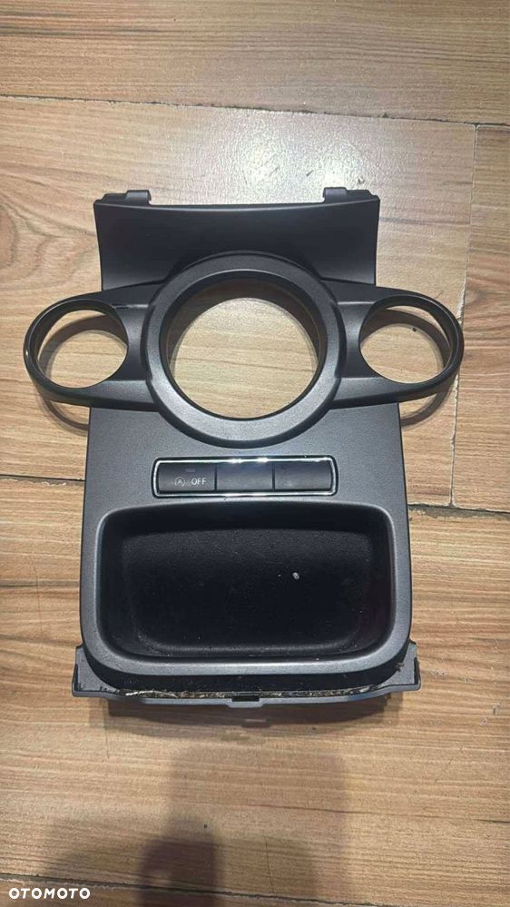 ramka panelu nawiewu ford fiesty mk7 lift - 1