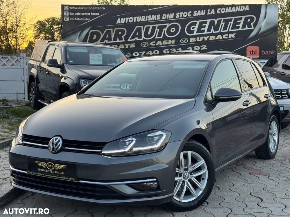 Volkswagen Golf - 2