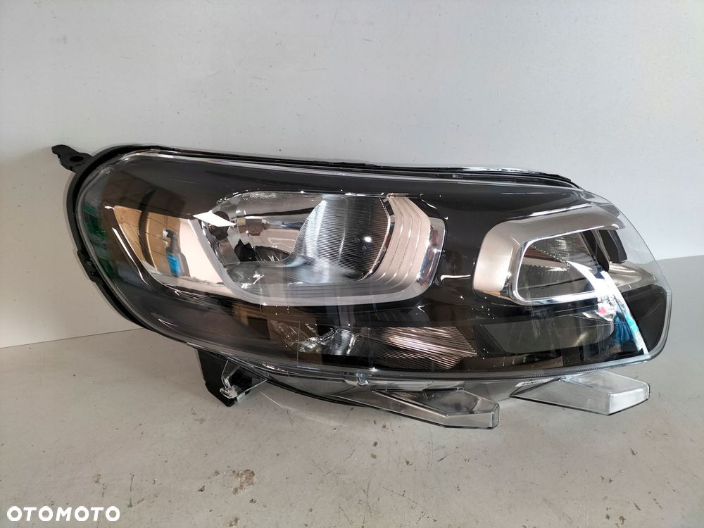lampa przednia reflektor prawa citroen jumpy iii 16- zafira d 19- vivaro c - 3