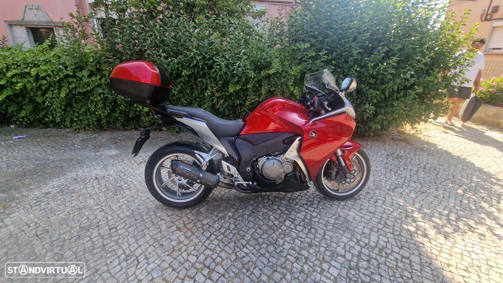 Honda VFR VFR 1200 F - 24